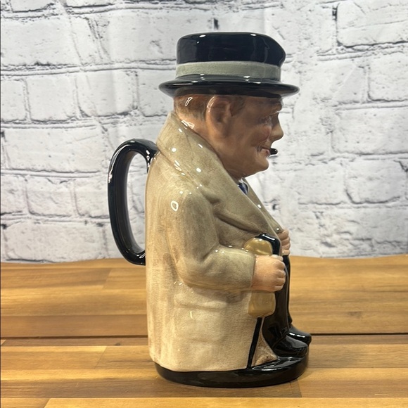 Royal Dalton Winston Churchill Mug - Picture 2 of 8